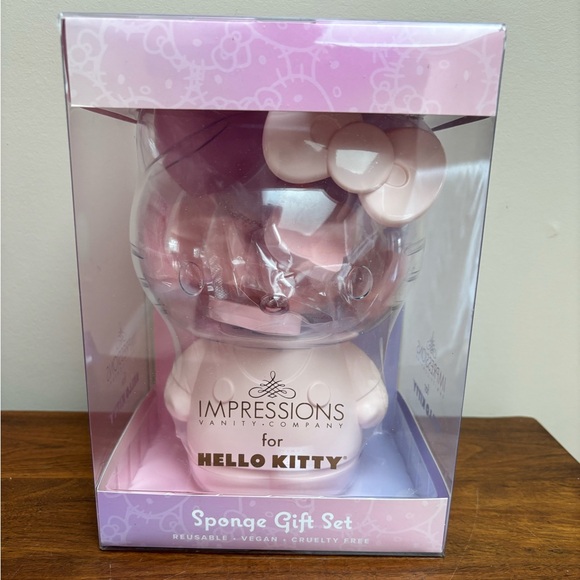 New in Box “ Hello Kitty “ Sponge Gift Set - Picture 1 of 4
